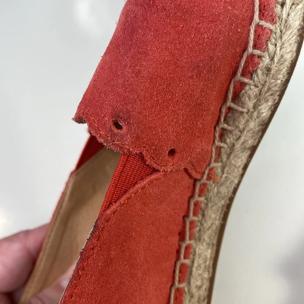 Talbots Izzy‎ Scalloped Suede Chic Red Espadrilles Size 9